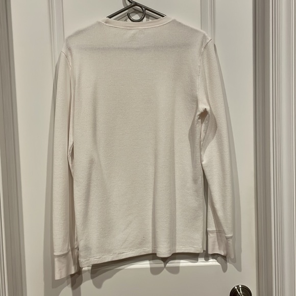 Men’s knit long sleeve shirt. - Picture 3 of 3